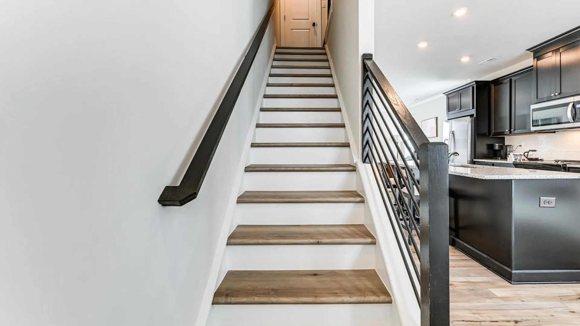 2 Mi To Uptown Charlotte Townhome With Balconies! Dom wakacyjny