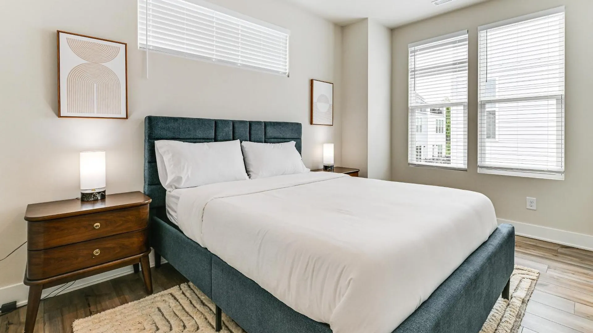別荘 2 Mi To Uptown Charlotte Townhome With Balconies!