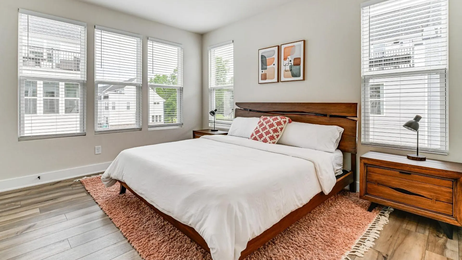 2 Mi To Uptown Charlotte Townhome With Balconies! 米国