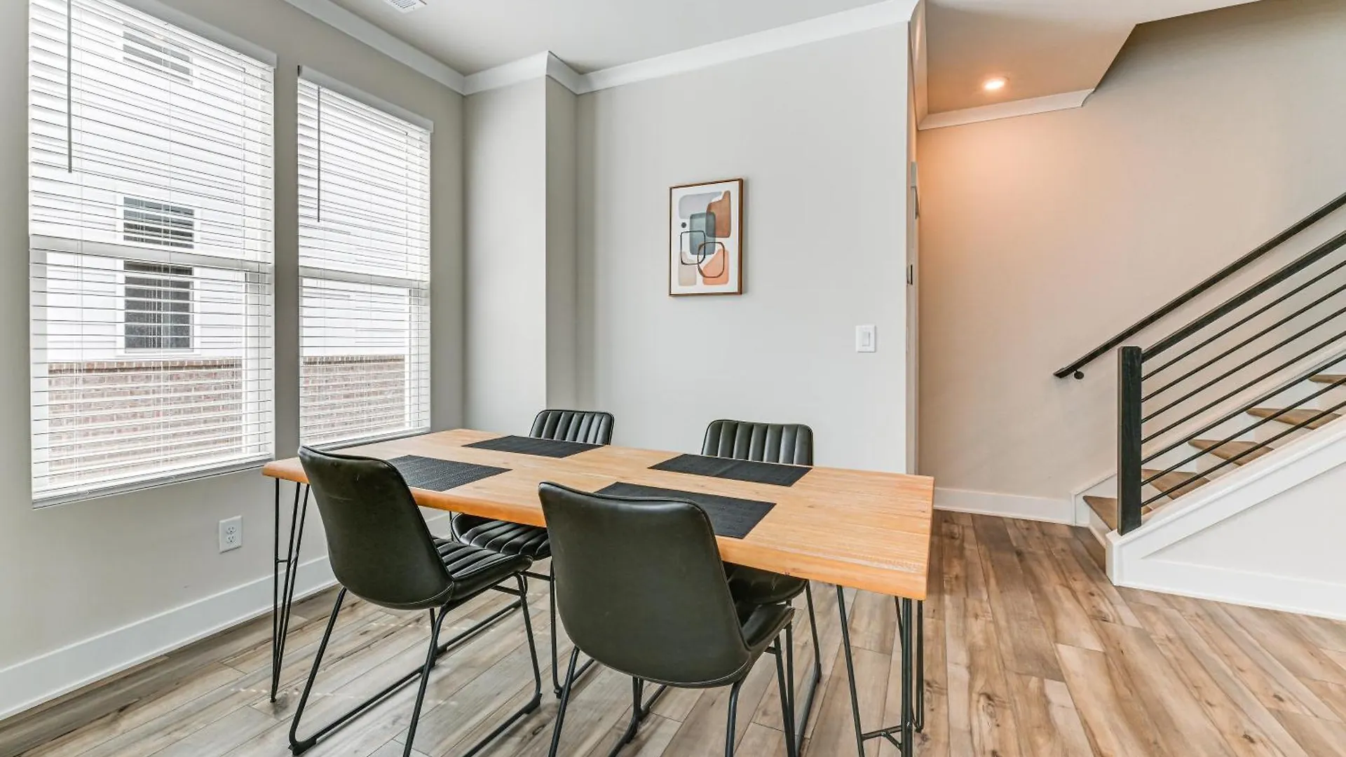 Dom wakacyjny 2 Mi To Uptown Charlotte Townhome With Balconies!